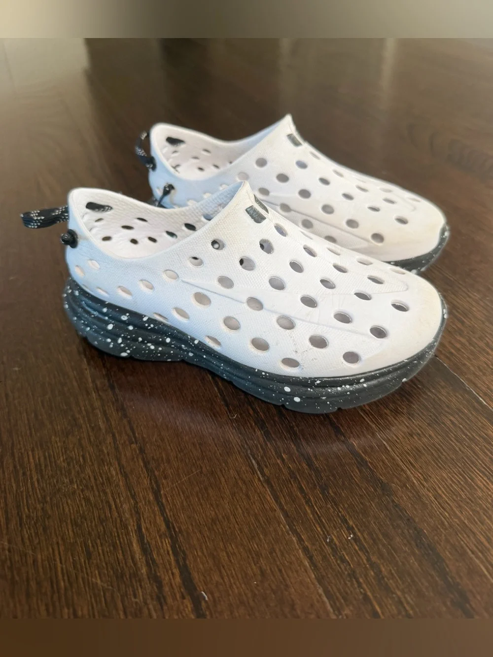 KANE footwear - Kids Revive White/Black Speckle - size 12
